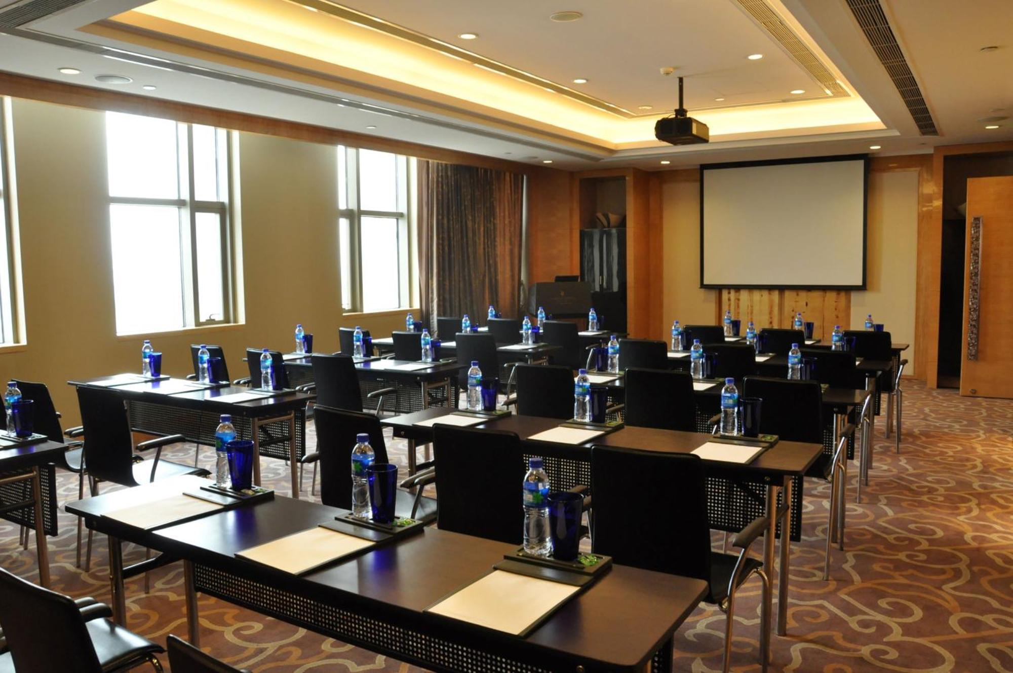 Intercontinental Shijiazhuang By Ihg Hotel Exterior photo