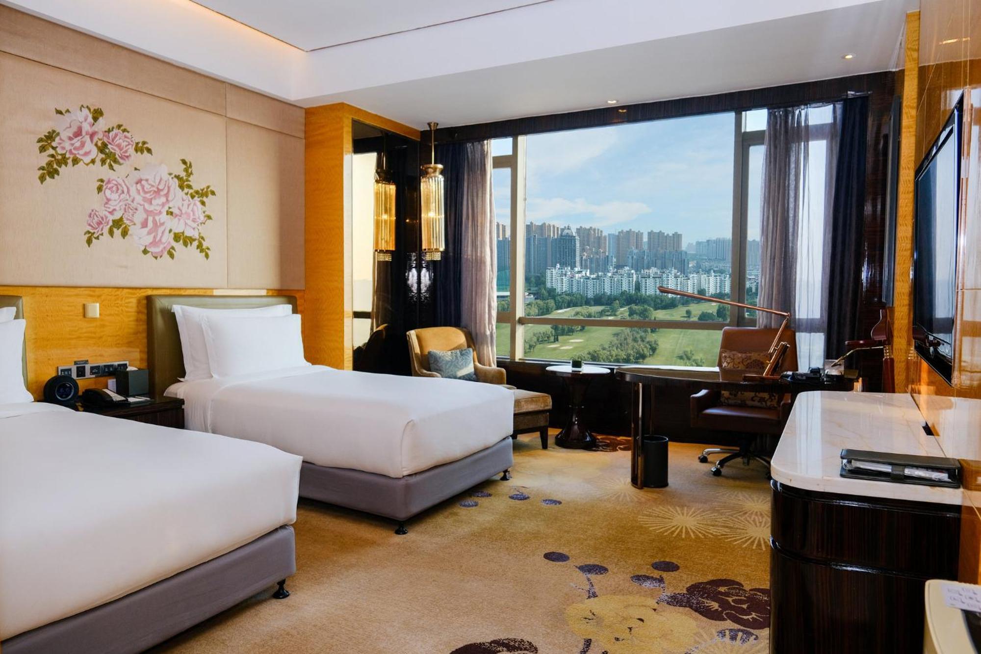 Intercontinental Shijiazhuang By Ihg Hotel Exterior photo